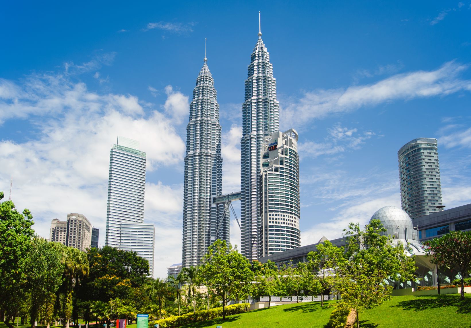 15670796 - modern cityscape with petronas towers in kuala lumpur