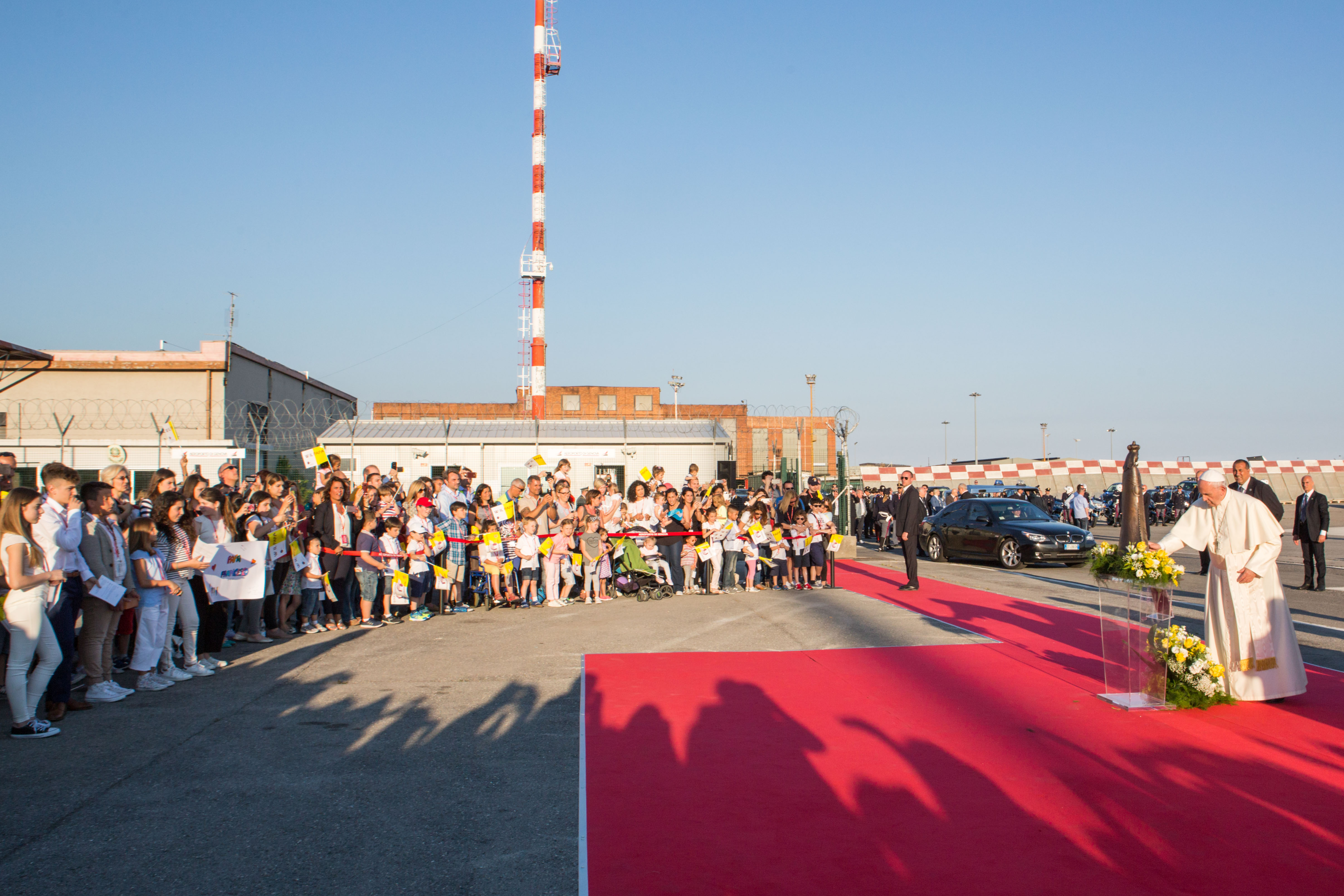 Papa Francesco in Aeroporto 27-5-2017 (15)