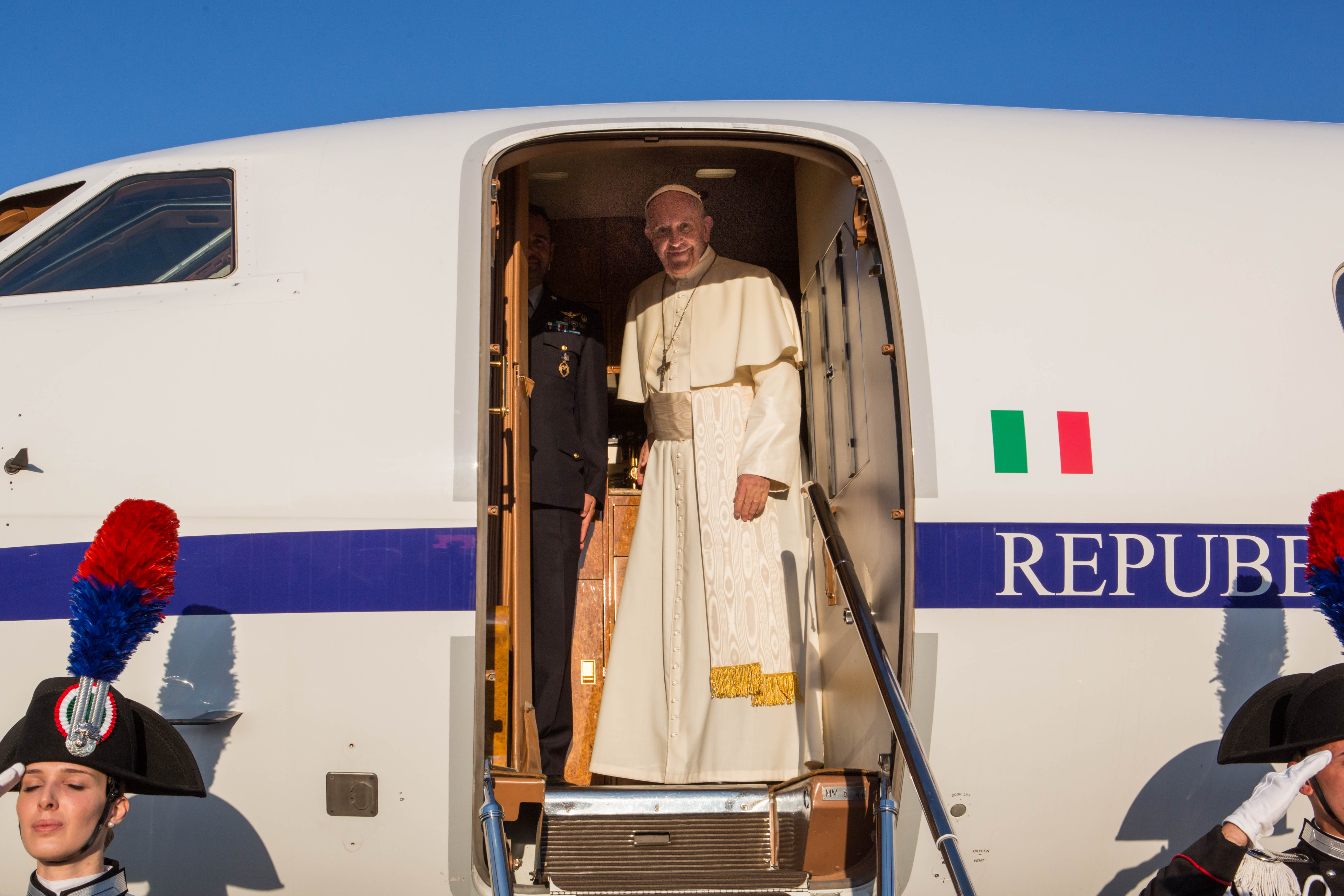 Papa Francesco in Aeroporto 27-5-2017 (20)