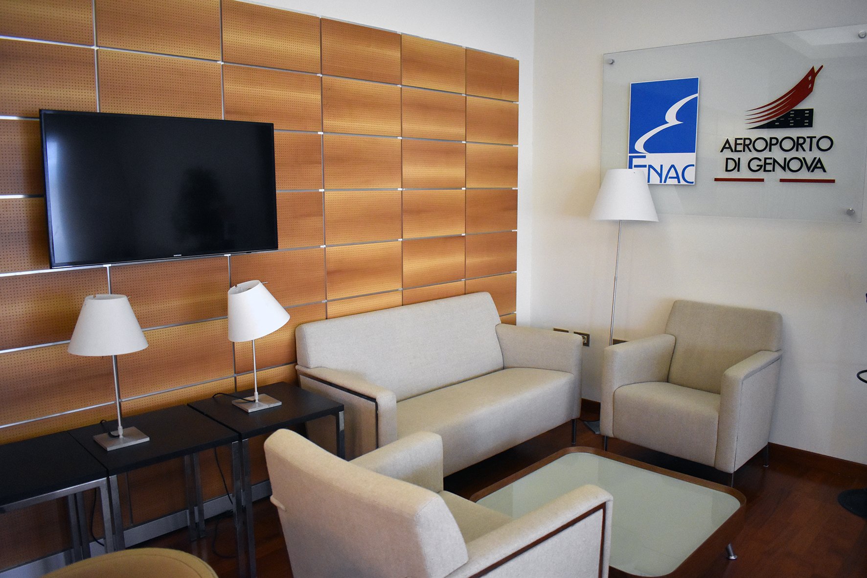 Vip lounge - general aviation (3)